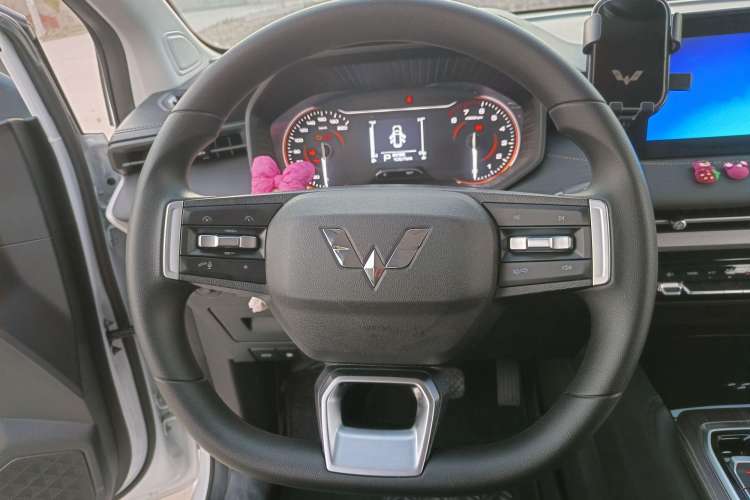 Used Wuling Jiachen 2022 1.5T CVT Smart Luxury Version Steering Wheel