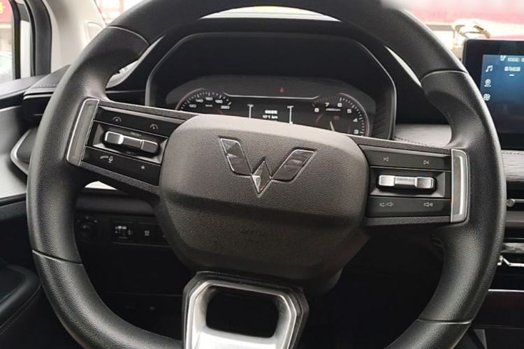 Used Wuling Jiachen 2022 1.5T CVT Smart Luxury Version Steering Wheel