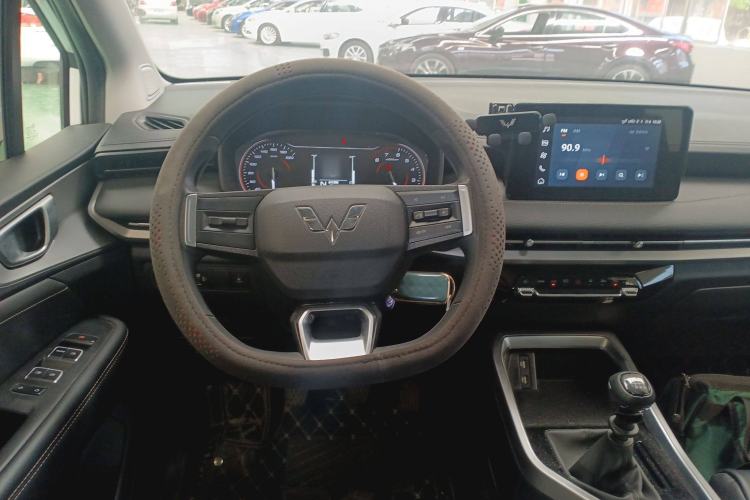 Used Wuling Jiachen 2022 1.5T Manual Light Enjoyment Dynamic Version Steering Wheel