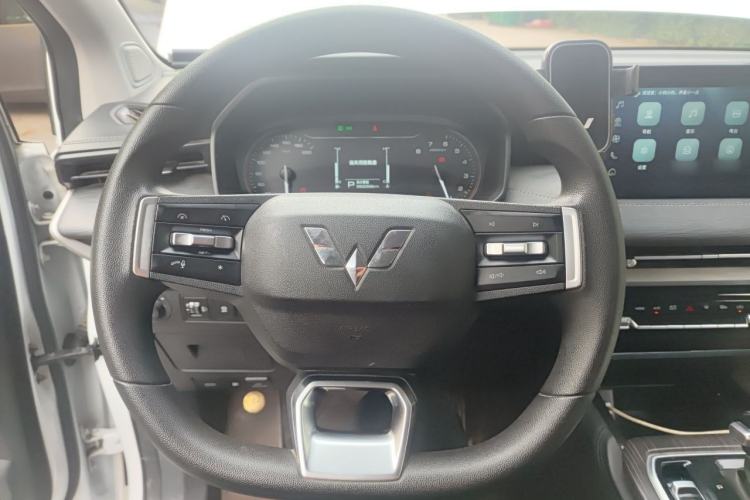 Used Wuling Jiachen 2022 1.5T CVT Smart Luxury Version Steering Wheel