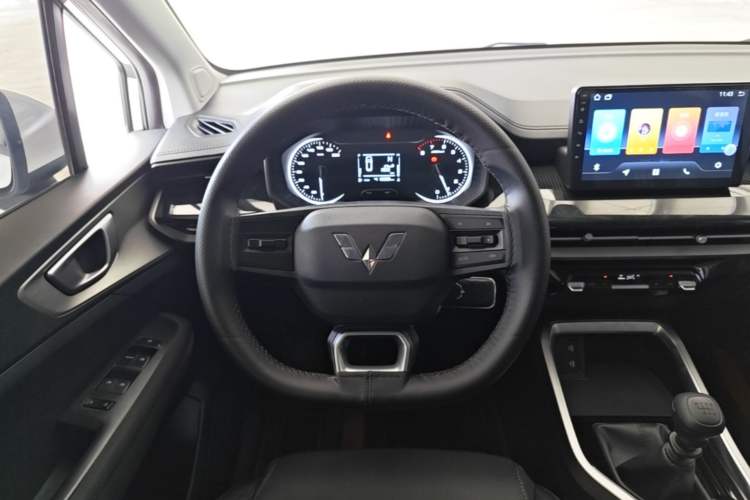 Used Wuling Jiachen 2022 1.5L Manual Enjoyment Elite Model Steering Wheel