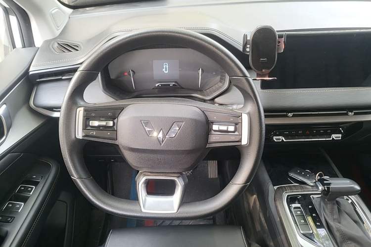 Used Wuling Jiachen 2022 1.5T CVT Smart Luxury Version Steering Wheel