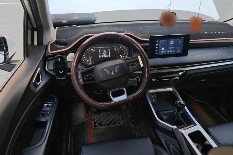 Used Wuling Jiachen 2022 1.5L Manual Comfort Edition Steering Wheel
