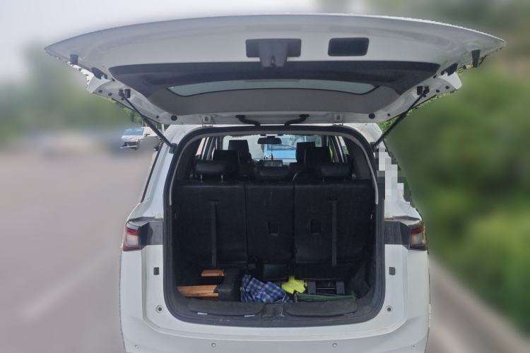 Used Wuling Jiachen 2022 1.5L Manual Comfort Edition Trunk