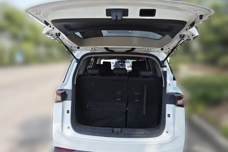 Used Wuling Jiachen 2022 1.5L Manual Enjoyment Elite Model Trunk