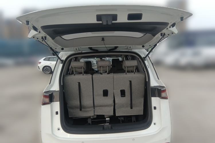 Used Wuling Jiachen 2022 1.5L Manual Comfort Edition Trunk