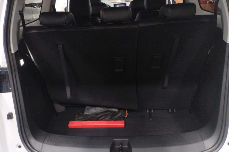 Used Wuling Jiachen 2022 1.5L Manual Comfort Edition Trunk