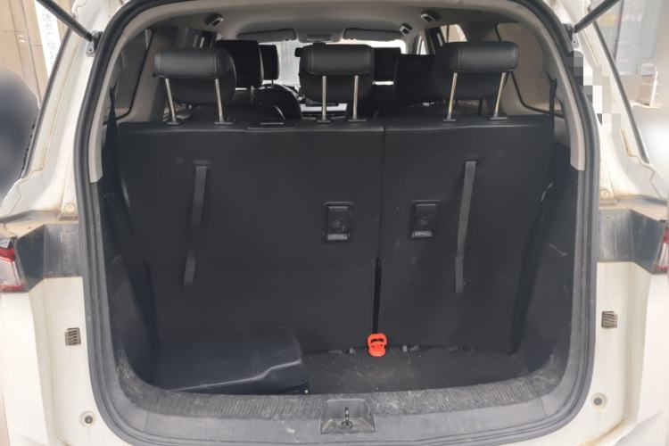 Used Wuling Jiachen 2022 1.5L Manual Light Comfort Edition Trunk