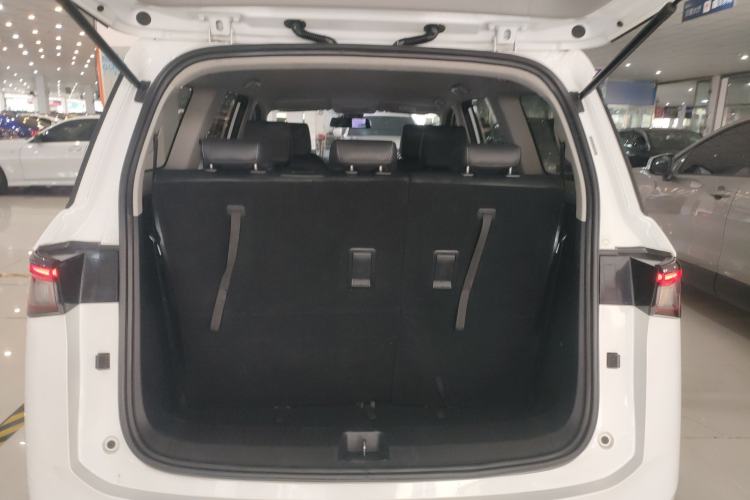 Used Wuling Jiachen 2022 1.5T CVT Smart Luxury Version Trunk
