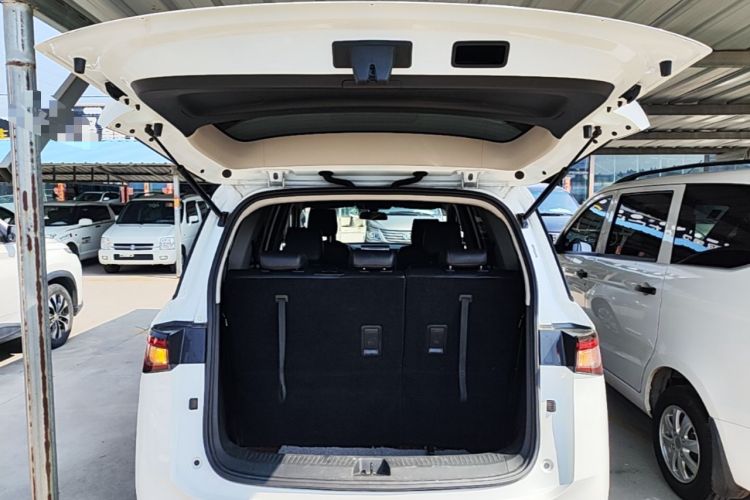 Used Wuling Jiachen 2022 1.5L Manual Comfort Edition Trunk