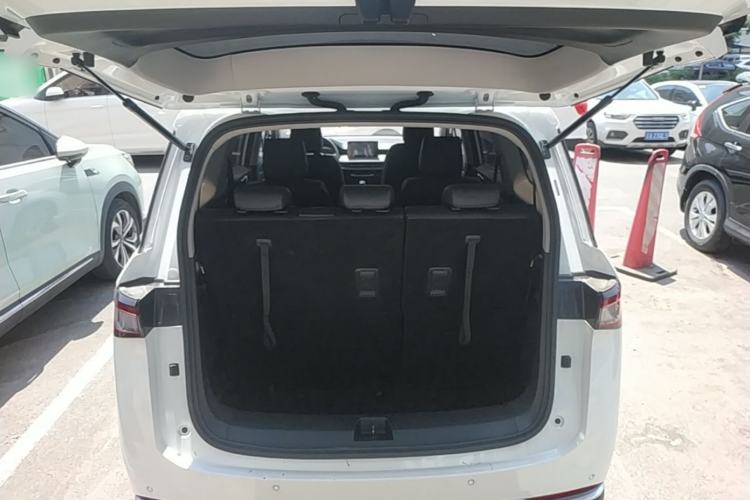 Used Wuling Jiachen 2022 1.5T Manual Comfort & Dynamic Version Trunk