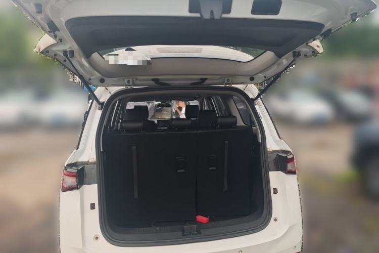Used Wuling Jiachen 2022 1.5L Manual Light Comfort Edition Trunk