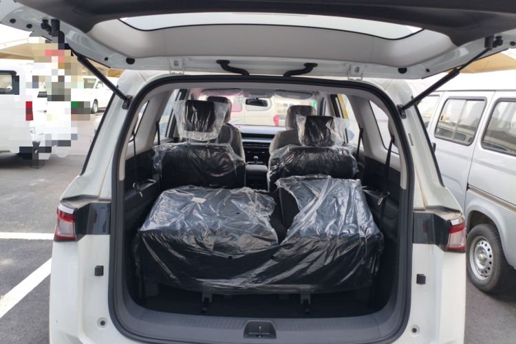 Used Wuling Jiachen 2022 1.5L Manual Enjoyment Elite Model Trunk