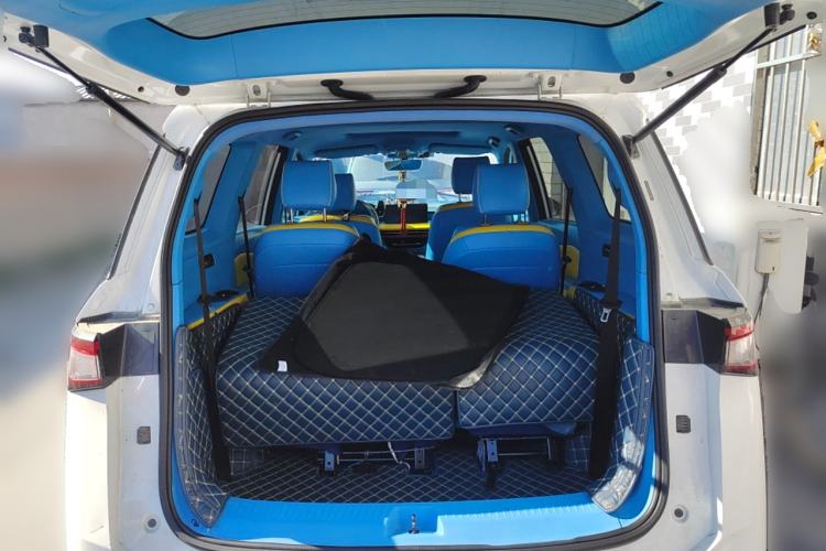 Used Wuling Jiachen 2022 1.5T CVT Deluxe Flagship Edition Trunk
