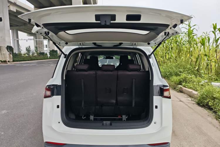 Used Wuling Jiachen 2022 1.5L Manual Enjoyment Elite Model Trunk