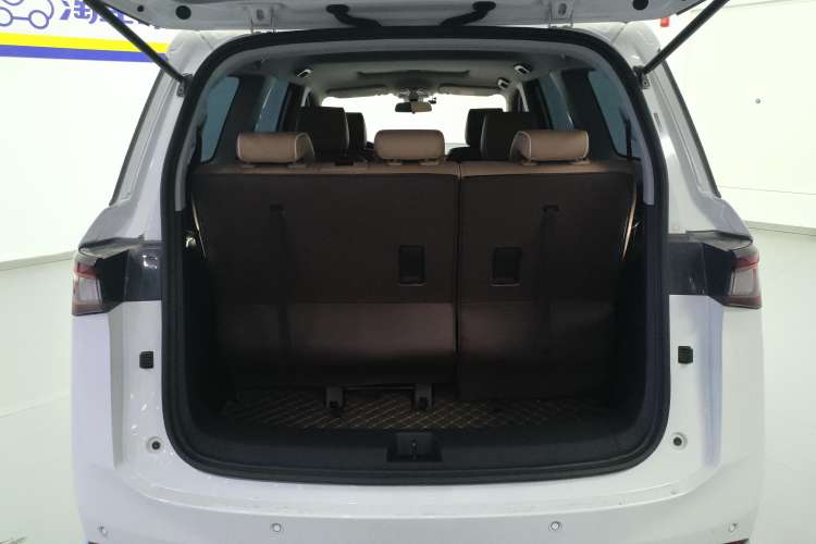 Used Wuling Jiachen 2022 1.5T CVT Deluxe Flagship Edition Trunk