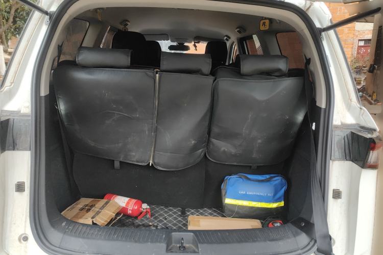 Used Wuling Jiachen 2022 1.5T Manual Light Enjoyment Dynamic Version Trunk