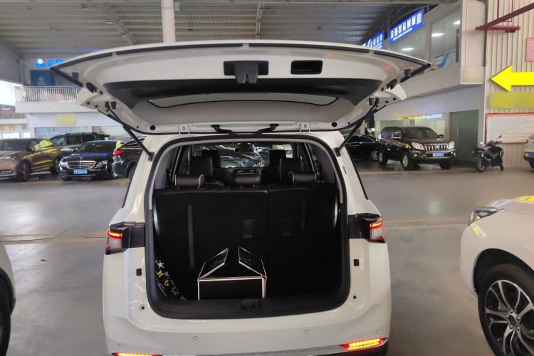 Used Wuling Jiachen 2022 1.5T CVT Deluxe Flagship Edition Trunk