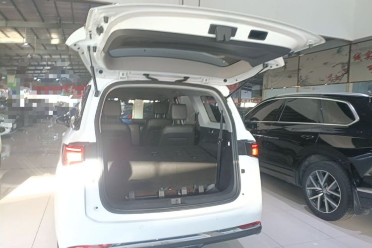 Used Wuling Jiachen 2022 1.5T CVT Smart Luxury Version Trunk