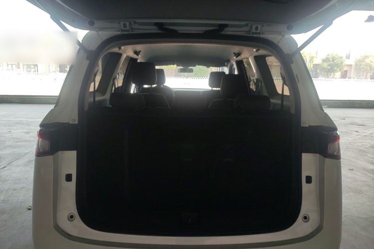 Used Wuling Jiachen 2022 1.5L Manual Enjoyment Elite Model Trunk