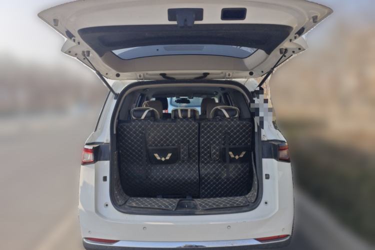 Used Wuling Jiachen 2022 1.5T CVT Smart Luxury Version Trunk