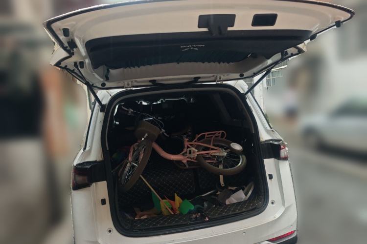 Used Wuling Jiachen 2022 1.5T CVT Deluxe Flagship Edition Trunk
