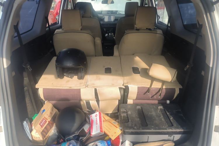 Used Wuling Jiachen 2022 1.5T Manual Comfort & Dynamic Version Trunk