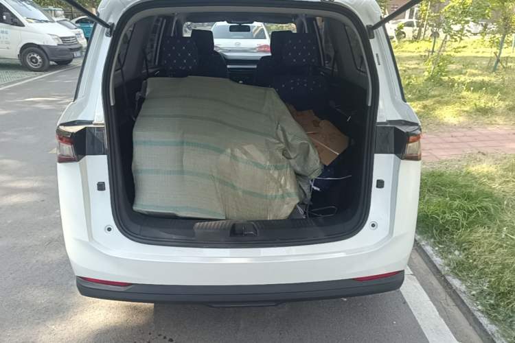 Used Wuling Jiachen 2022 1.5L Manual Enjoyment Elite Model Trunk