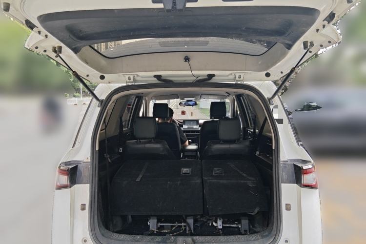 Used Wuling Jiachen 2022 1.5L Manual Comfort Edition Trunk