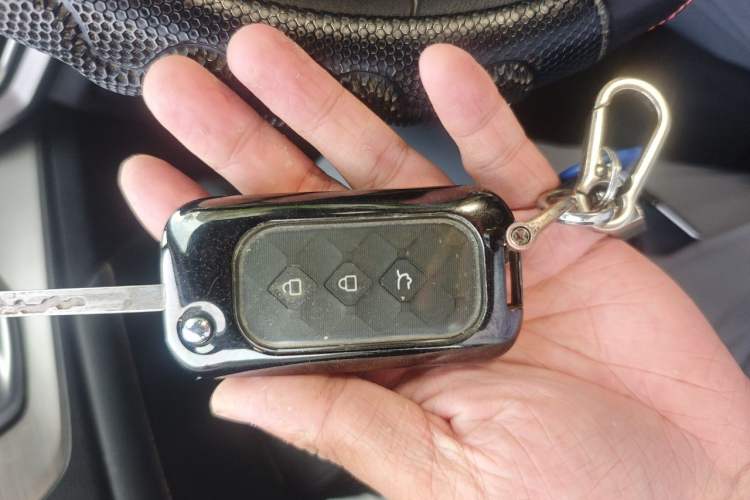 Used Wuling Jiachen 2022 1.5L Manual Comfort Edition Vehicle Key
