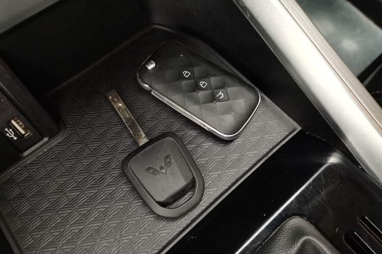 Used Wuling Jiachen 2022 1.5T Manual Light Enjoyment Dynamic Version Vehicle Key