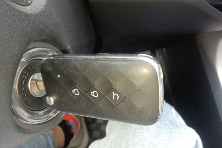 Used Wuling Jiachen 2022 1.5L Manual Comfort Edition Vehicle Key