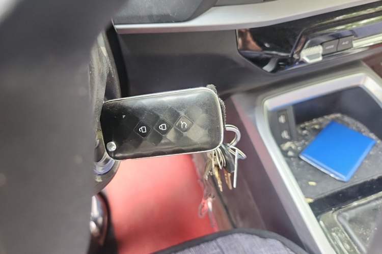 Used Wuling Jiachen 2022 1.5L Manual Light Comfort Edition Vehicle Key