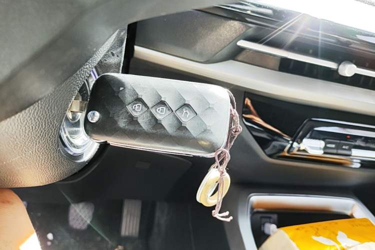 Used Wuling Jiachen 2022 1.5L Manual Enjoyment Elite Model Vehicle Key