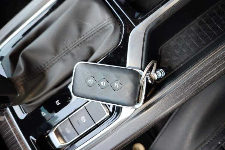 Used Wuling Jiachen 2022 1.5T CVT Smart Luxury Version Vehicle Key