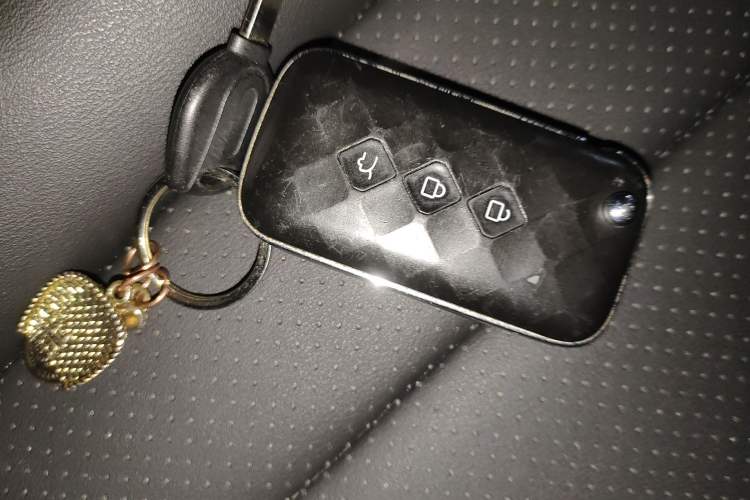 Used Wuling Jiachen 2022 1.5L Manual Comfort Edition Vehicle Key