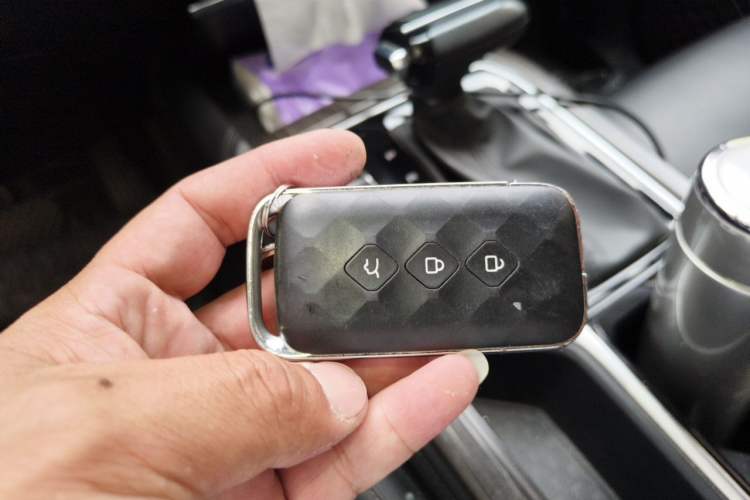 Used Wuling Jiachen 2022 1.5T CVT Smart Luxury Version Vehicle Key