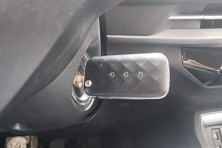Used Wuling Jiachen 2022 1.5T Manual Comfort & Dynamic Version Vehicle Key