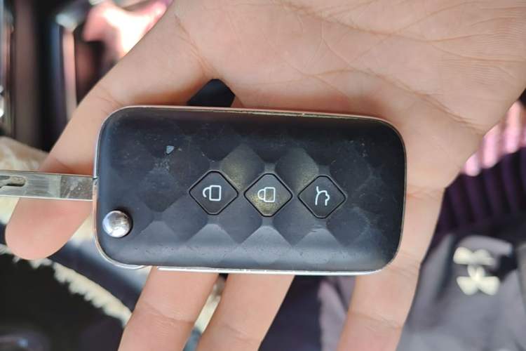 Used Wuling Jiachen 2022 1.5L Manual Comfort Edition Vehicle Key