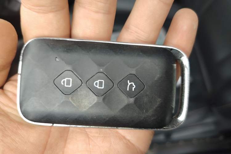 Used Wuling Jiachen 2022 1.5T CVT Smart Luxury Version Vehicle Key