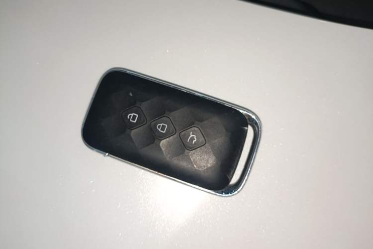 Used Wuling Jiachen 2022 1.5T CVT Smart Luxury Version Vehicle Key