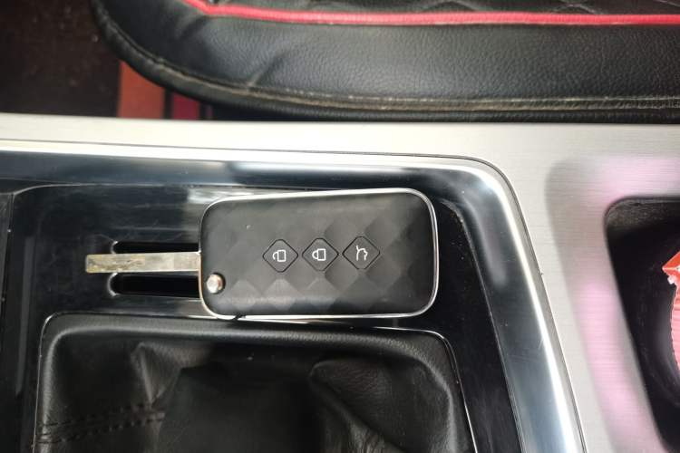 Used Wuling Jiachen 2022 1.5L Manual Enjoyment Elite Model Vehicle Key