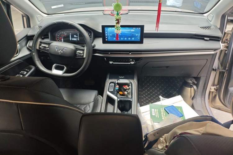 Used Wuling Jiachen 2022 1.5T CVT Deluxe Flagship Edition Center Console