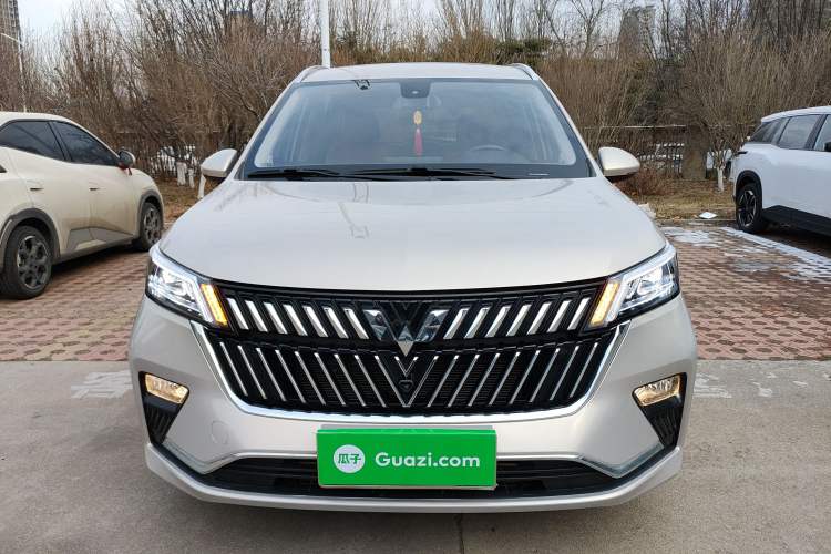 Used Wuling Jiachen 2022 1.5T CVT Deluxe Flagship Edition Front
