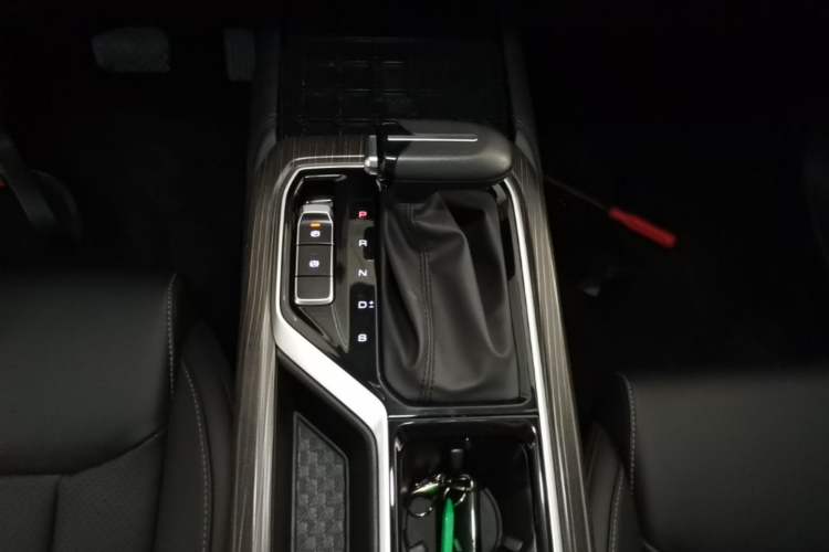 Used Wuling Jiachen 2022 1.5T CVT Smart Luxury Version Gear Lever