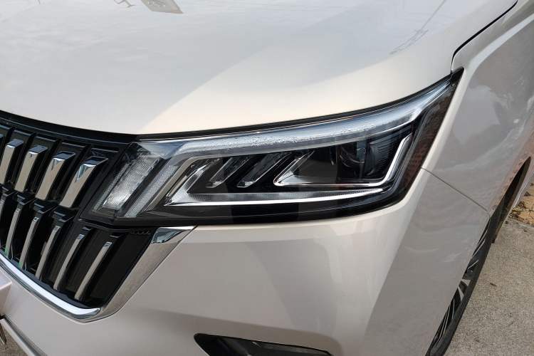 Used Wuling Jiachen 2022 1.5T CVT Deluxe Flagship Edition Left Front Headlight
