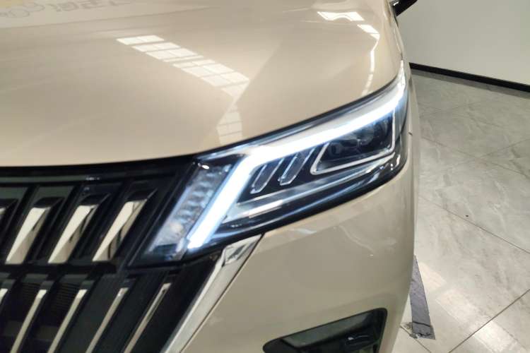 Used Wuling Jiachen 2022 1.5T CVT Deluxe Flagship Edition Left Front Headlight