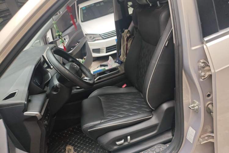 Used Wuling Jiachen 2022 1.5T CVT Deluxe Flagship Edition Left Front Seat