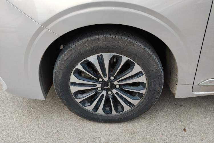 Used Wuling Jiachen 2022 1.5T CVT Deluxe Flagship Edition Left Front Wheel Hub