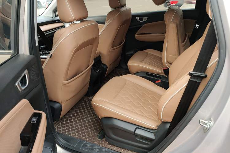 Used Wuling Jiachen 2022 1.5T CVT Deluxe Flagship Edition Left Rear Seat